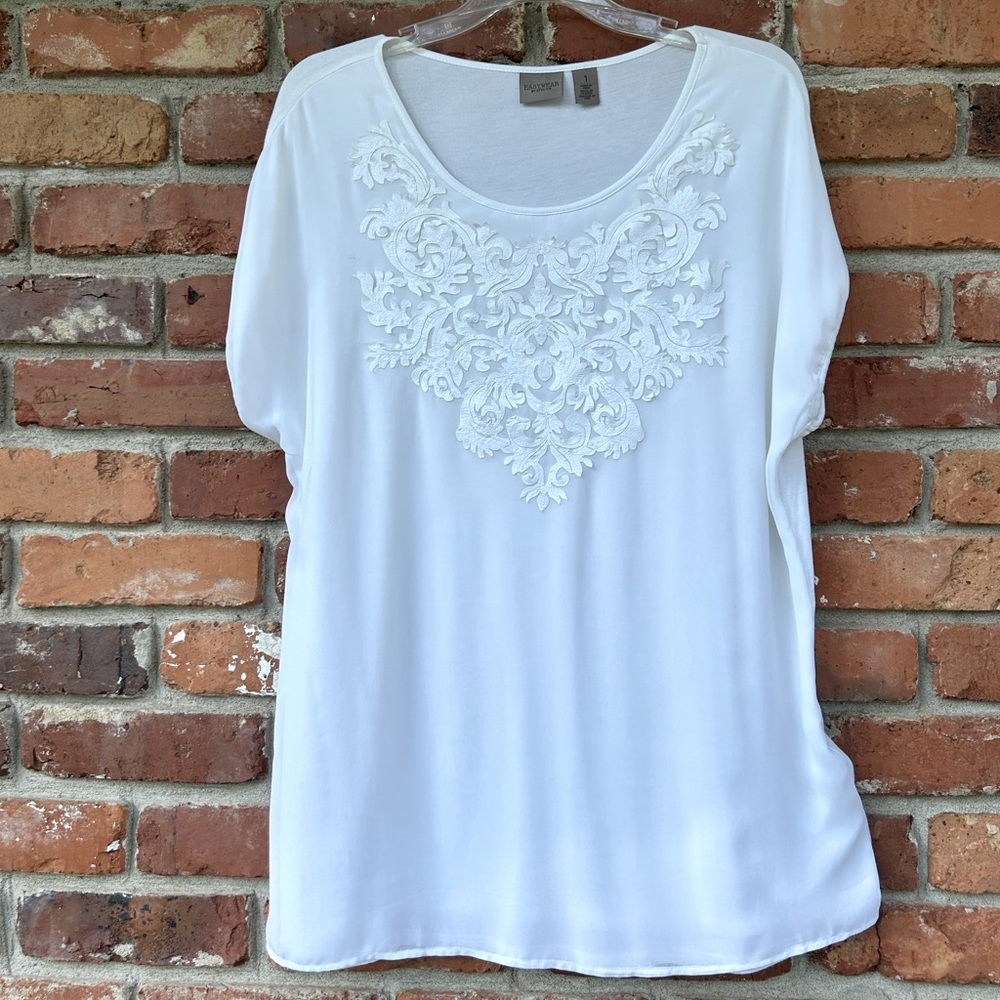 Chico’s White Embroidered Short Sleeve Women's Blouse Size 1/M Easywear